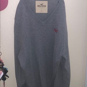 Men’s V neck Grey Hollister pullover sweater